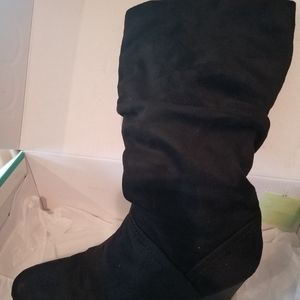Black Women's Size 9 Patricia Scrunch Boot